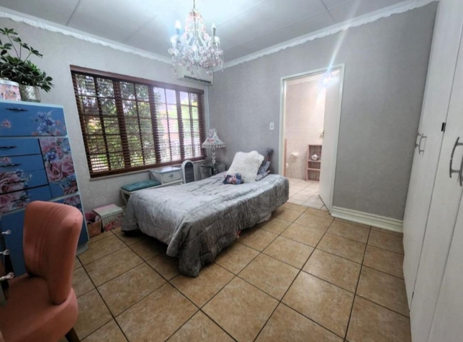 2 Bedroom Property for Sale in Langenhovenpark Free State